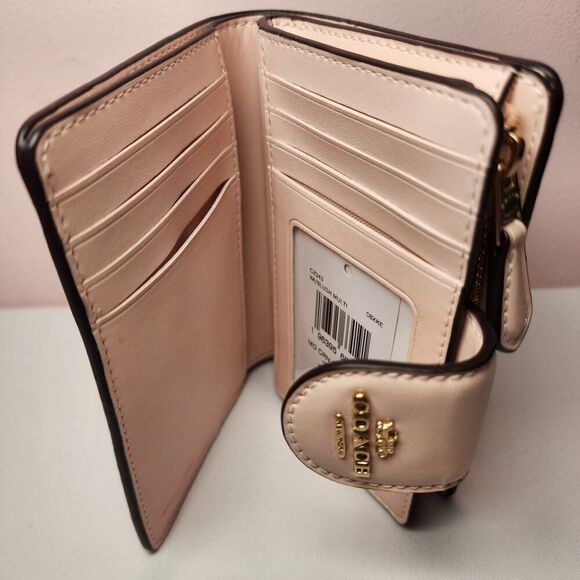 NWT Coach CZ343 Medium Corner Zip Wallet Rosette Floral Pink Canvas Compact - Picture 3 of 4